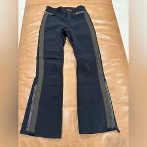Women’s ski pants color black with grey on the side. Size 2 perfect conditions.